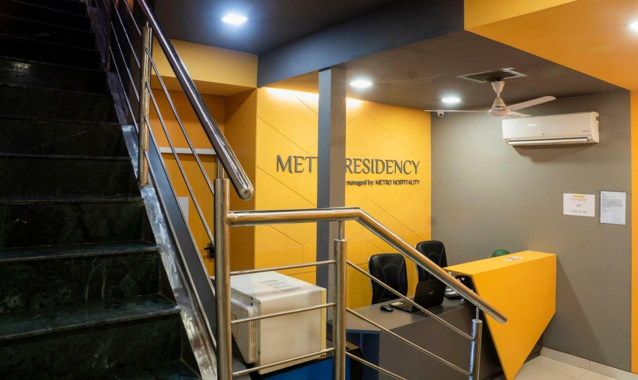 Hotel OYO Flagship 13885 Metro Residency Bombay Esterno foto