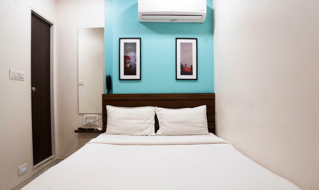 Hotel OYO Flagship 13885 Metro Residency Bombay Esterno foto