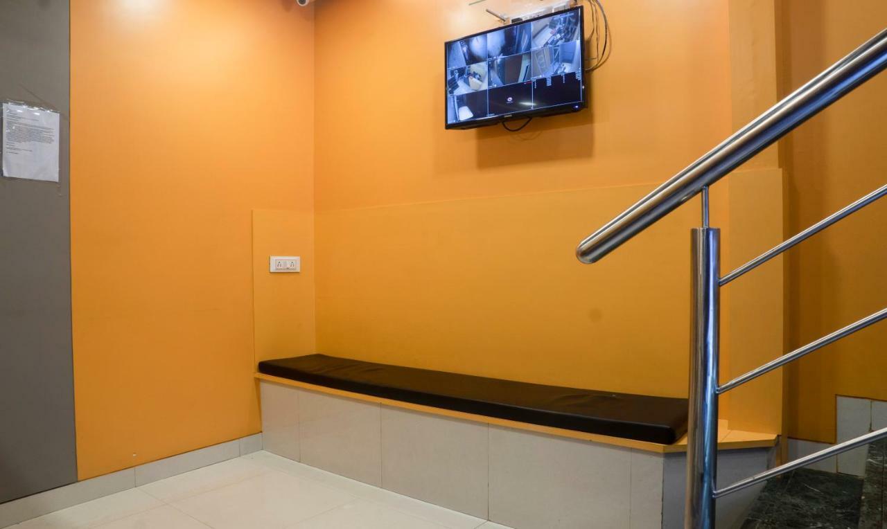 Hotel OYO Flagship 13885 Metro Residency Bombay Esterno foto