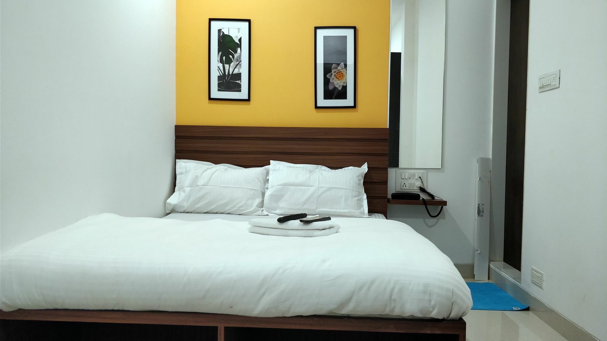Hotel OYO Flagship 13885 Metro Residency Bombay Esterno foto